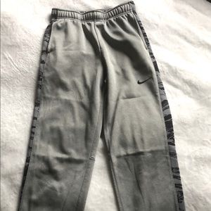 Boys Nike sweatpants